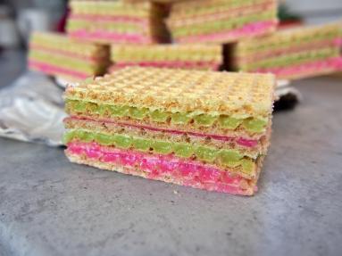 Zdjęcie - Kolorowe wafle z galaretką - Przepisy kulinarne ze zdjęciami