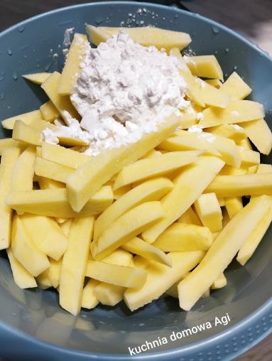 Zdjęcie - Domowe frytki z dodatkiem mąki ziemniaczanej - Przepisy kulinarne ze zdjęciami