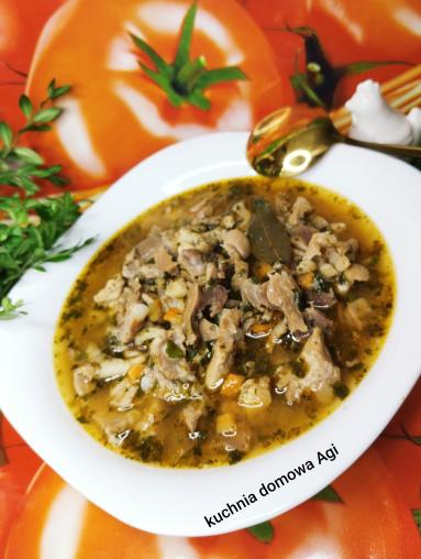 Zdjęcie - Flaczki z żołądków drobiowych i kości wieprzowych BOCZKOWYCH z zapalaną na oleju mąką - Przepisy kulinarne ze zdjęciami