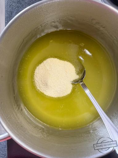 Zdjęcie - Cytrynowiec z kisielową pianką - Przepisy kulinarne ze zdjęciami