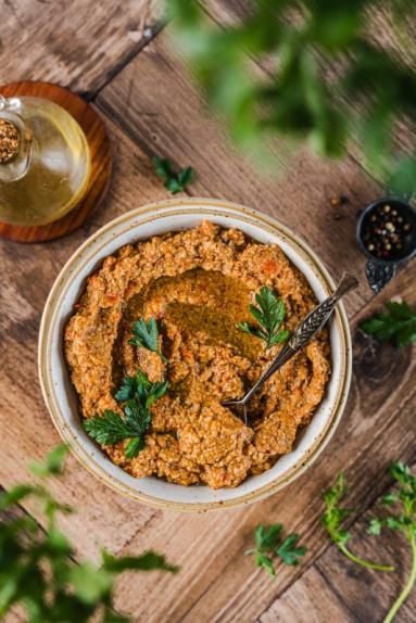 Zdjęcie - Bakłażanowa muhammara z grilla - Przepisy kulinarne ze zdjęciami