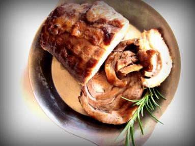 Zdjęcie - Pieczeń z indyka - Przepisy kulinarne ze zdjęciami