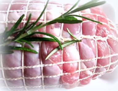 Zdjęcie - Pieczeń z indyka - Przepisy kulinarne ze zdjęciami