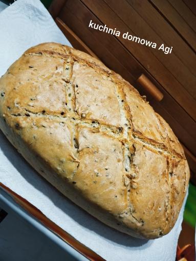 Zdjęcie - Chleb z ziarnami z naczynia żaroodpornego - Przepisy kulinarne ze zdjęciami