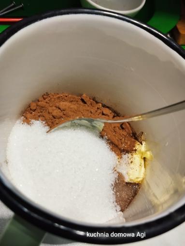 Zdjęcie - Babka-ciasto piaskowe z kakao i polewą kakaową - Przepisy kulinarne ze zdjęciami