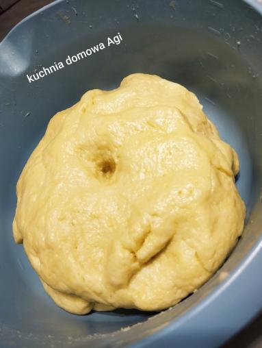 Zdjęcie - Domowe pączki na mleku i śmietanie z drożdży suszonych - Przepisy kulinarne ze zdjęciami