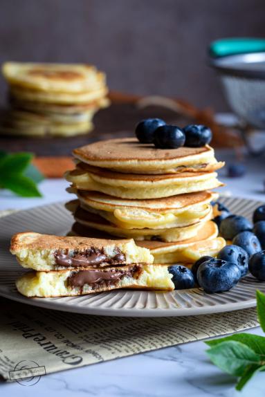 Zdjęcie - Pancakes z nutellą - Przepisy kulinarne ze zdjęciami