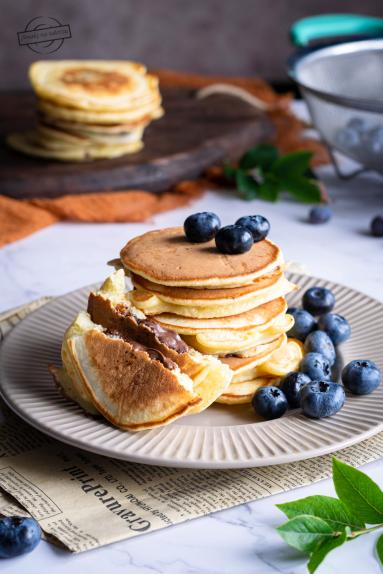 Zdjęcie - Pancakes z nutellą - Przepisy kulinarne ze zdjęciami