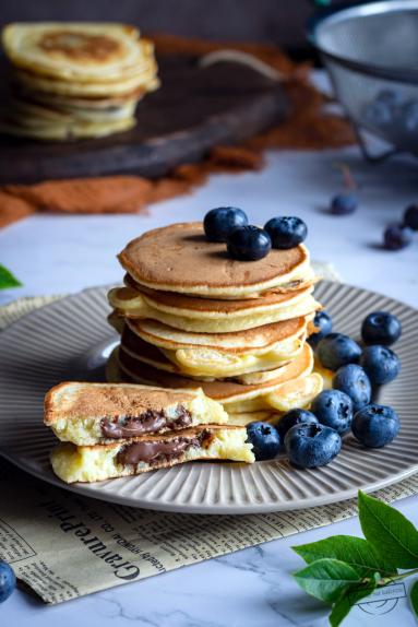 Zdjęcie - Pancakes z nutellą - Przepisy kulinarne ze zdjęciami