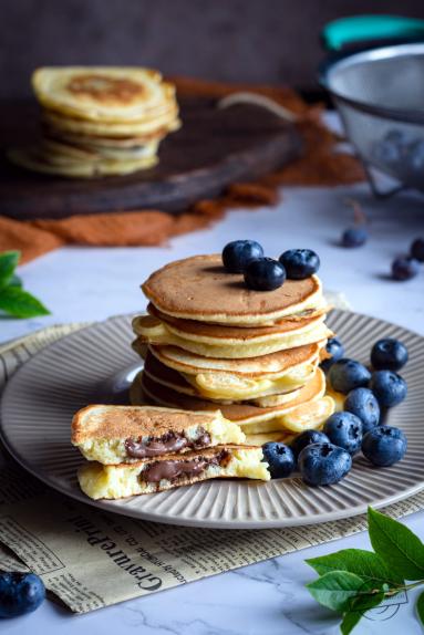 Zdjęcie - Pancakes z nutellą - Przepisy kulinarne ze zdjęciami