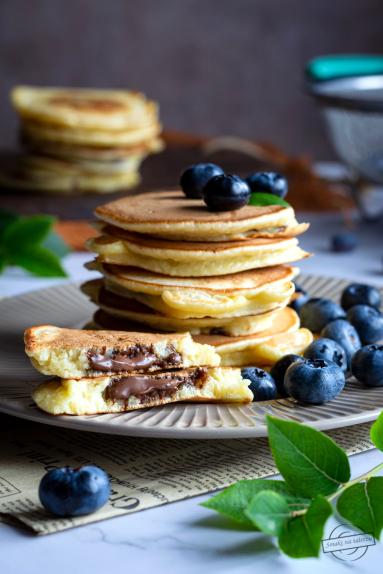 Zdjęcie - Pancakes z nutellą - Przepisy kulinarne ze zdjęciami