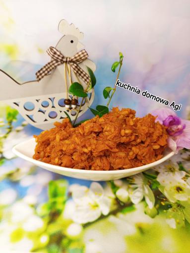 Zdjęcie - Domowy paprykarz z wędzonej makreli - Przepisy kulinarne ze zdjęciami