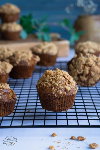 Zdjęcie - Bananowe muffinki z kruszonką - Przepisy kulinarne ze zdjęciami
