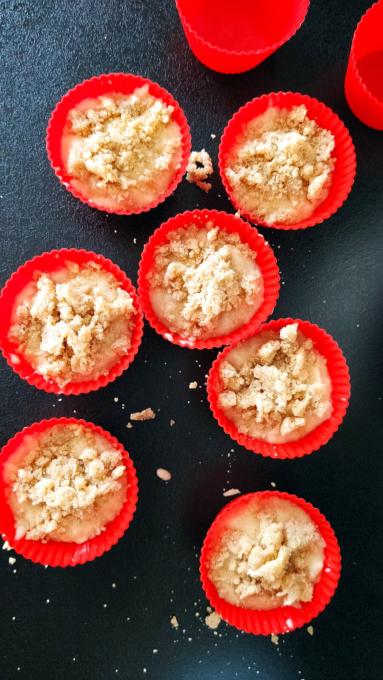 Zdjęcie - Bananowe muffinki z kruszonką - Przepisy kulinarne ze zdjęciami