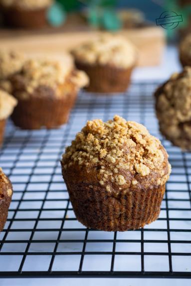 Zdjęcie - Bananowe muffinki z kruszonką - Przepisy kulinarne ze zdjęciami