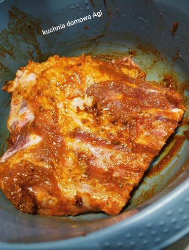 Zdjęcie - Żeberka duszone w sosie z mąki i warzywach - Przepisy kulinarne ze zdjęciami