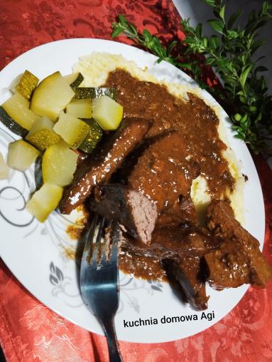 Zdjęcie - Wątroba wieprzowa w sosie własnym - Przepisy kulinarne ze zdjęciami