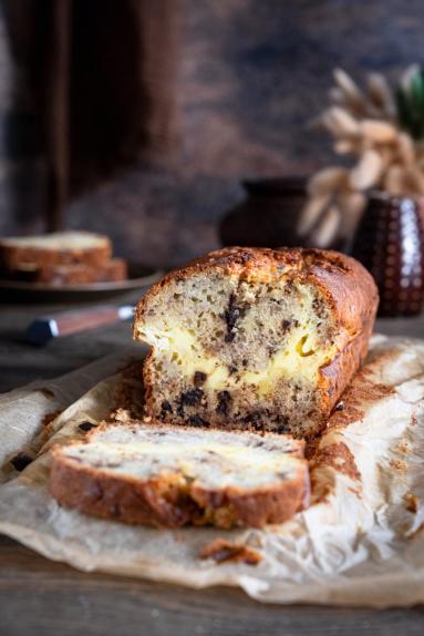Zdjęcie - Chlebek bananowy ze skyrem - Przepisy kulinarne ze zdjęciami