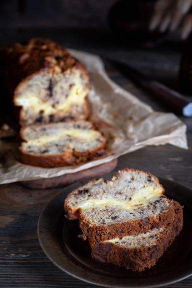 Zdjęcie - Chlebek bananowy ze skyrem - Przepisy kulinarne ze zdjęciami
