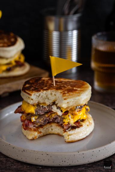 Zdjęcie: Pancake smash burger Zdjęcie - Pancake smash burger - Przepisy kulinarne ze zdjęciami