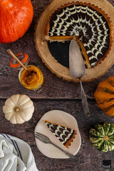 Zdjęcie: Krucha tarta z dynią i czekoladą Zdjęcie - Krucha tarta z dynią i czekoladą - Przepisy kulinarne ze zdjęciami