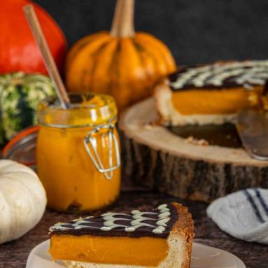 Zdjęcie: Krucha tarta z dynią i czekoladą Zdjęcie - Krucha tarta z dynią i czekoladą - Przepisy kulinarne ze zdjęciami