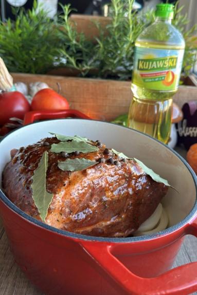 Zdjęcie: Soczysta pieczeń z karkówki Zdjęcie - Soczysta pieczeń z karkówki - Przepisy kulinarne ze zdjęciami