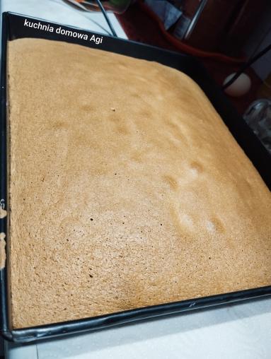 Zdjęcie - Biszkopt kakaowy z 8 jaj bez proszku do pieczenia z pysznym kremem budyniowo-makowym - Przepisy kulinarne ze zdjęciami