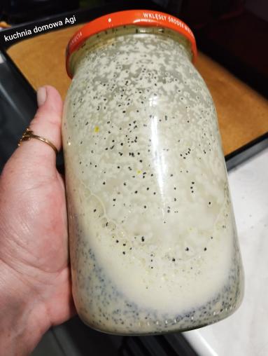 Zdjęcie - Biszkopt kakaowy z 8 jaj bez proszku do pieczenia z pysznym kremem budyniowo-makowym - Przepisy kulinarne ze zdjęciami