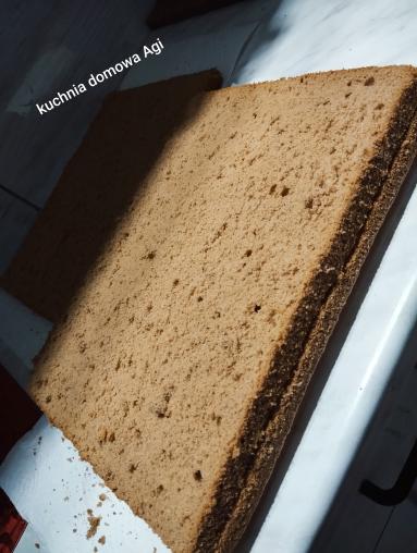 Zdjęcie - Biszkopt kakaowy z 8 jaj bez proszku do pieczenia z pysznym kremem budyniowo-makowym - Przepisy kulinarne ze zdjęciami