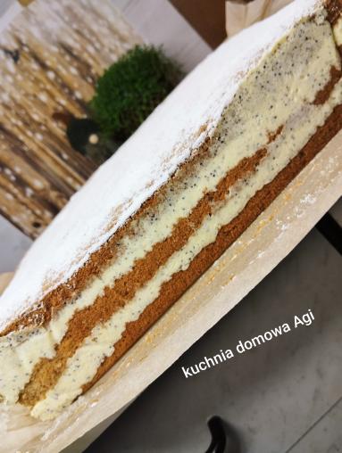 Zdjęcie - Biszkopt kakaowy z 8 jaj bez proszku do pieczenia z pysznym kremem budyniowo-makowym - Przepisy kulinarne ze zdjęciami