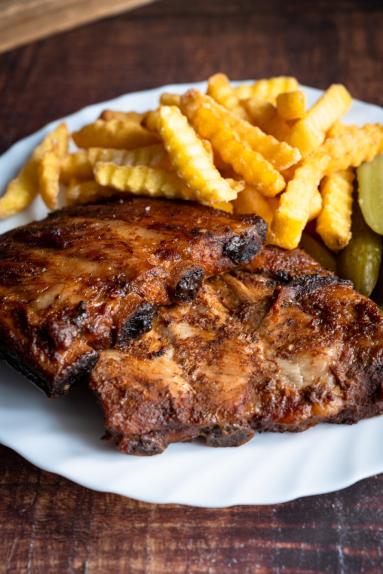 Zdjęcie - Żeberka BBQ – przepis na najlepsze pieczone żeberka - Przepisy kulinarne ze zdjęciami