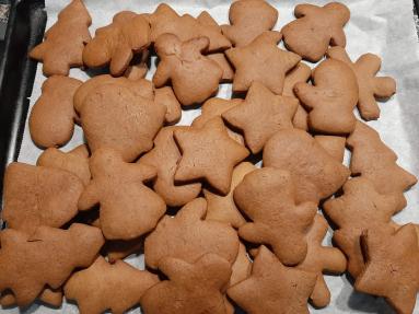 Zdjęcie - Pierniczki swiateczne - Przepisy kulinarne ze zdjęciami