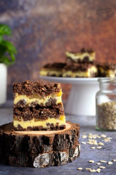 Zdjęcie - Sernik z jabłkami i kruszonką - Przepisy kulinarne ze zdjęciami