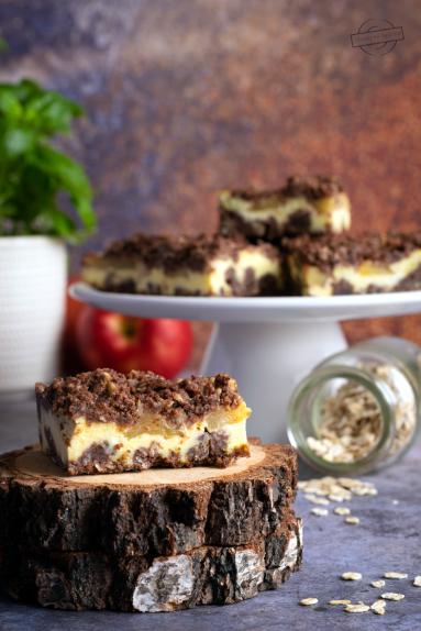 Zdjęcie: Sernik z jabłkami i kruszonką Zdjęcie - Sernik z jabłkami i kruszonką - Przepisy kulinarne ze zdjęciami