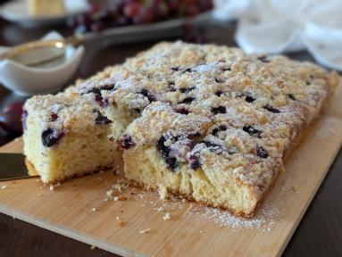 Zdjęcie: Ciasto jogurtowe z borówkami i kruszonką Zdjęcie - Ciasto jogurtowe z borówkami i kruszonką - Przepisy kulinarne ze zdjęciami