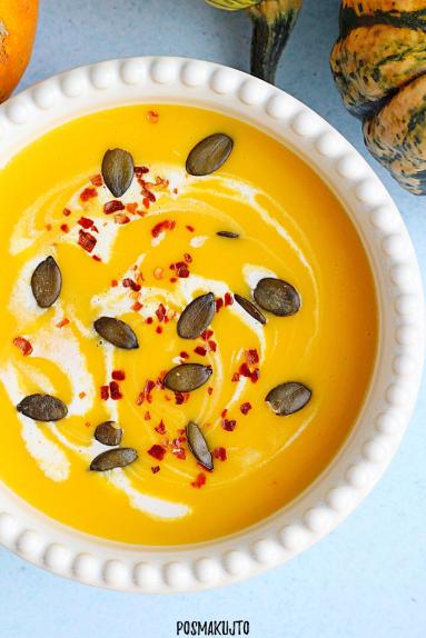 Zdjęcie - Zupa krem z dyni z imbirem i mleczkiem kokosowym — prosty przepis - Przepisy kulinarne ze zdjęciami