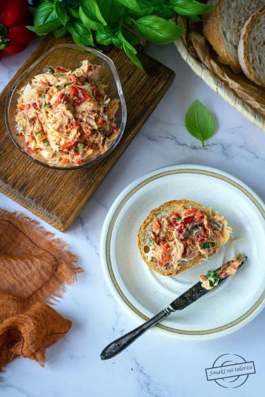 Zdjęcie - Pasta z makreli z pieczoną papryką - Przepisy kulinarne ze zdjęciami