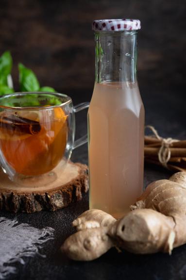 Zdjęcie - Domowy syrop imbirowy - Przepisy kulinarne ze zdjęciami