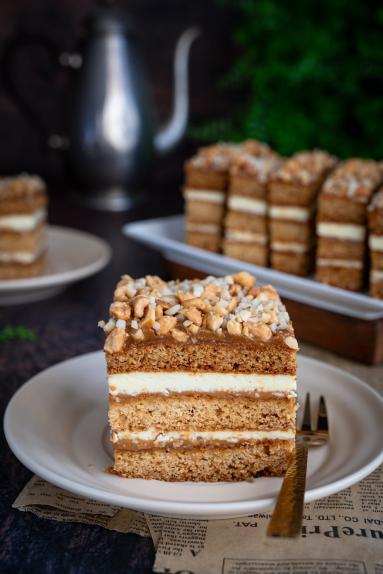 Zdjęcie - Miodownik z kajmakiem i mlekiem w proszku - Przepisy kulinarne ze zdjęciami