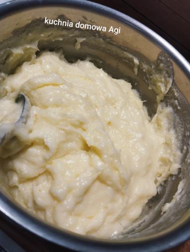 Zdjęcie - Ciasto biszkoptowe z pysznym swojskim kremem i galaretkami - Przepisy kulinarne ze zdjęciami