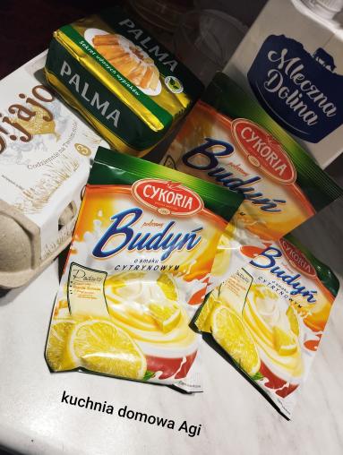 Zdjęcie - Ciasto biszkoptowe z pysznym swojskim kremem i galaretkami - Przepisy kulinarne ze zdjęciami