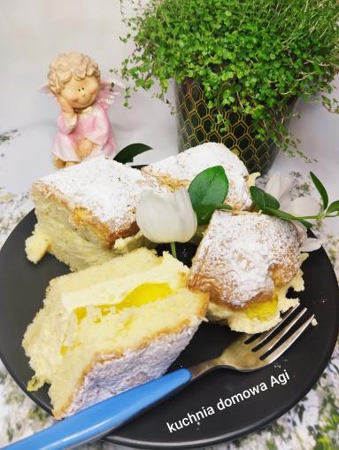 Zdjęcie - Ciasto biszkoptowe z pysznym swojskim kremem i galaretkami - Przepisy kulinarne ze zdjęciami