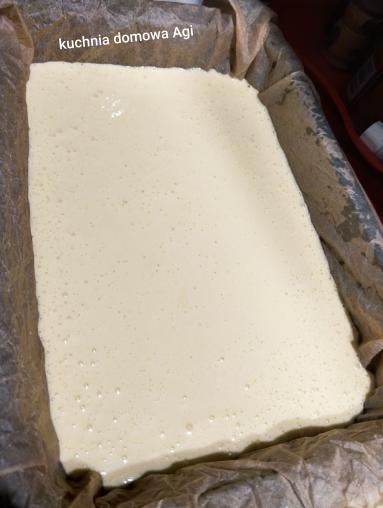 Zdjęcie - Ciasto biszkoptowe z pysznym swojskim kremem i galaretkami - Przepisy kulinarne ze zdjęciami