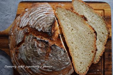 Zdjęcie - Domowy chleb jogurtowy z garnka - Napiecyku - Przepisy kulinarne ze zdjęciami