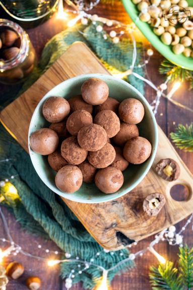 Zdjęcie - Trufle mleczne z orzechem laskowym - Przepisy kulinarne ze zdjęciami