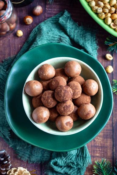 Zdjęcie - Trufle mleczne z orzechem laskowym - Przepisy kulinarne ze zdjęciami