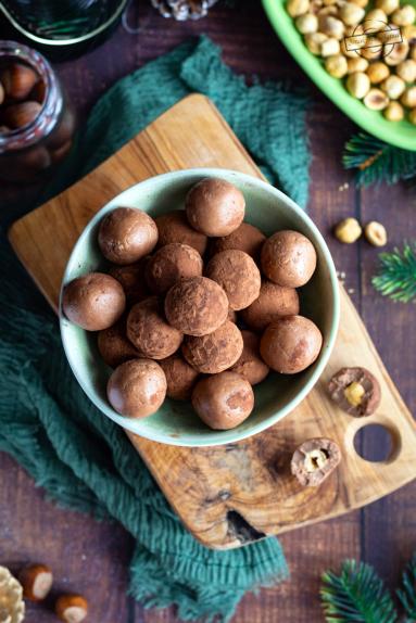 Zdjęcie - Trufle mleczne z orzechem laskowym - Przepisy kulinarne ze zdjęciami
