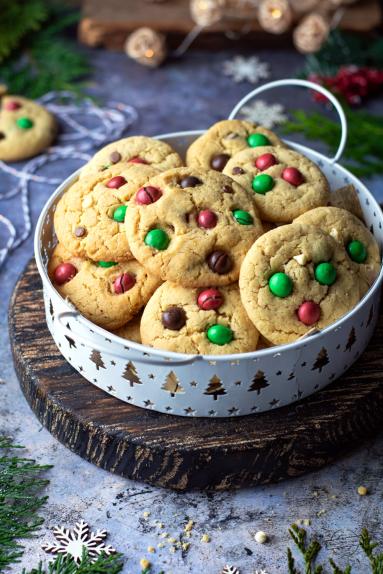 Zdjęcie - Ciasteczka z masłem orzechowym i m&m’s - Przepisy kulinarne ze zdjęciami