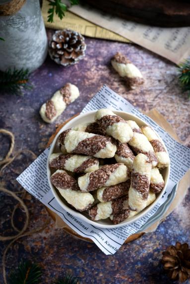 Zdjęcie: Kokosowo-kakaowe ciasteczka bez pieczenia Zdjęcie - Kokosowo-kakaowe ciasteczka bez pieczenia - Przepisy kulinarne ze zdjęciami